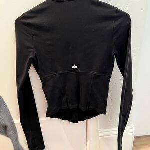 ALO Yoga Women's Classic Black Long Sleeve Tee